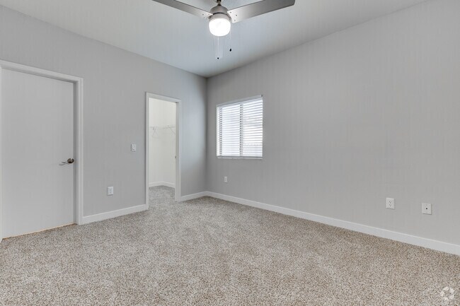 2BR, 2BA - 1068SF - Secondary Bedroom