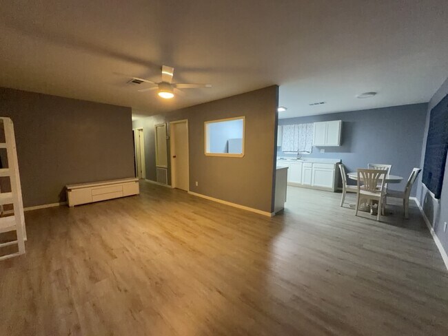 Photo - 15118 Carraway Ct