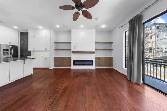 Photo - 4215 Lillian St