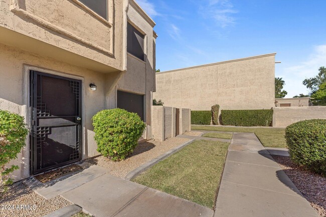 Building Photo - 8111 E Glenrosa Ave Rental