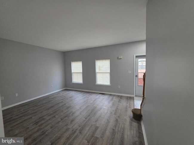 Photo - 611 Artisan St