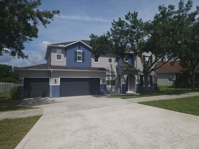 Stunning 4-Bedroom, 2.5-Bathroom Home with... - Stunning 4-Bedroom, 2.5-Bathroom Home with...