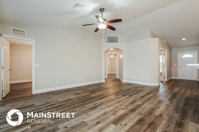 Photo - 3011 64th St W