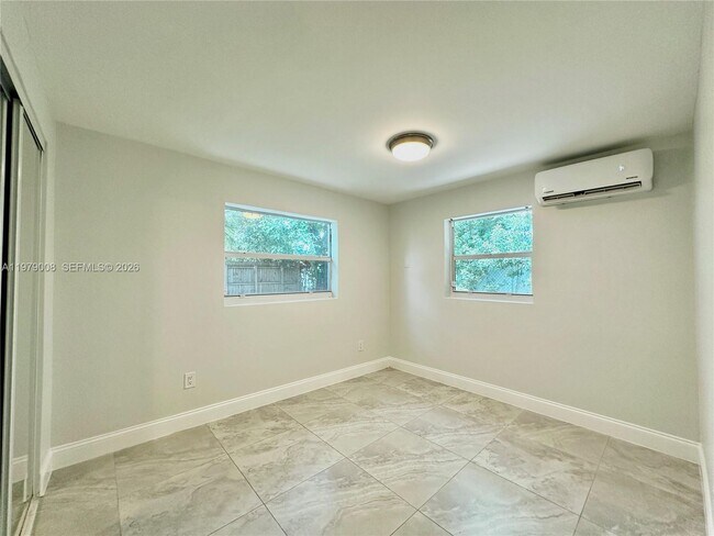 Photo - 1279 NE 40th Pl Unit 3