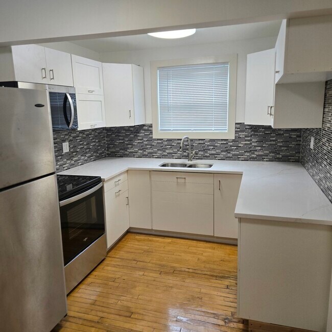 Photo - 4137 N Bernard St Unit 3