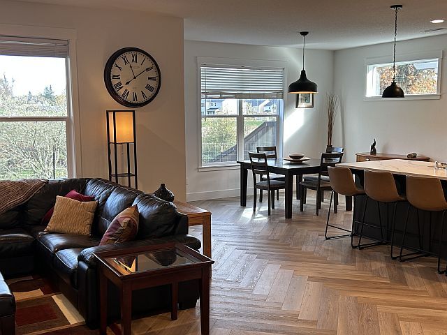 Photo - 16513 SE Three Sisters Mountain Wy