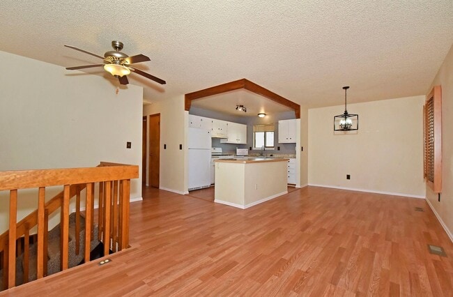 Photo - Huge yard with Pikes Peak Views!