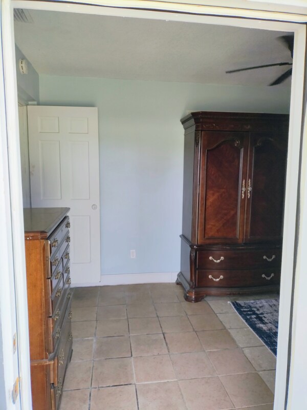 Photo - 1113 E Oak St