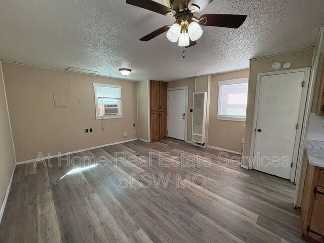 Photo - 1843-B E Monroe St