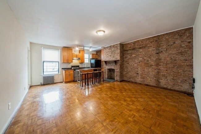 218 Newark Ave