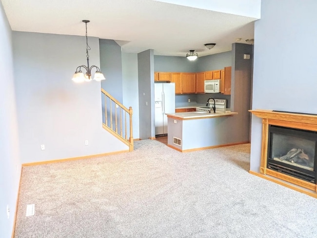 Building Photo - 670 Kingfisher Ln Rental