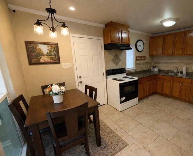 Photo - 12246 Palmyra Dr