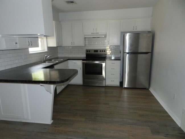 Photo - 413 NW 69th St