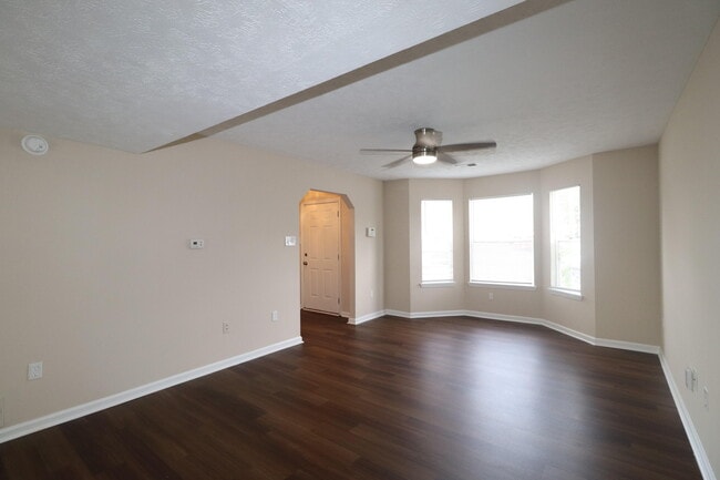 Photo - 303 Anthony Dr