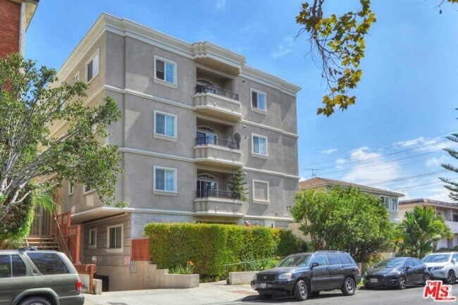 Building Photo - 1742 Federal Ave Unit 203 Rental