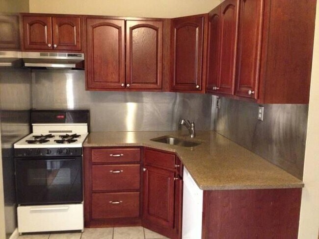 Photo - 1229 Spruce St Apartments Unit 2F