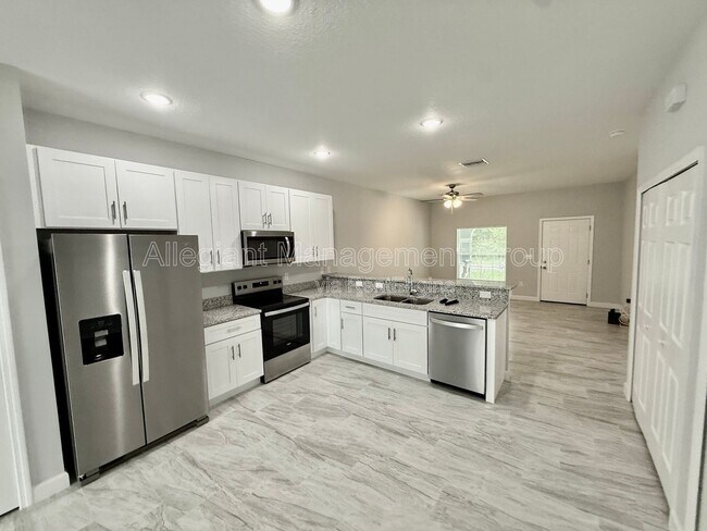 Photo - 336 Caen Ct