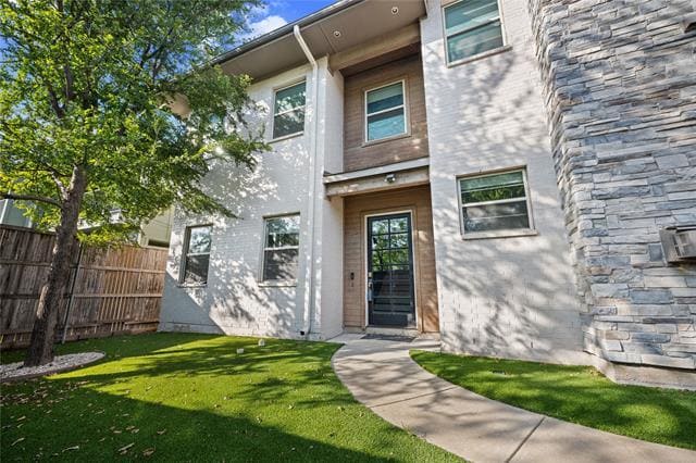 Building Photo - 3823 Greenville Ave