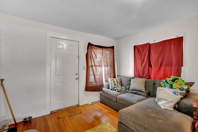 Living room - 203 3rd Ave NE