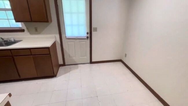 Photo - Downtown 2BR | Fall ‘26 AVAILABILITY Unit Apt 1