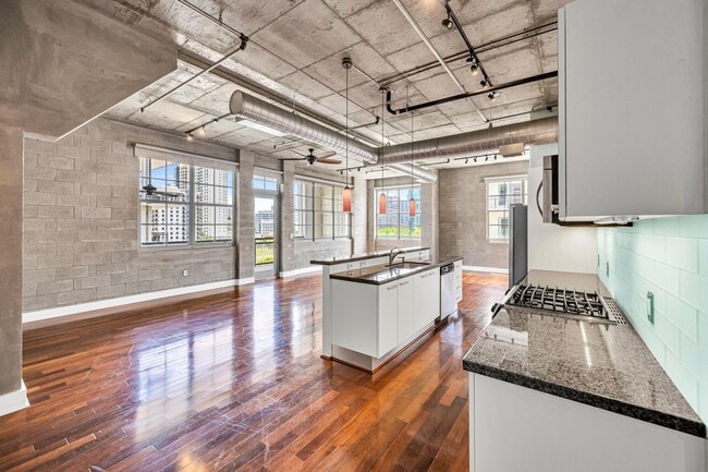 Photo - 411 NW 1st Ave Unit 601