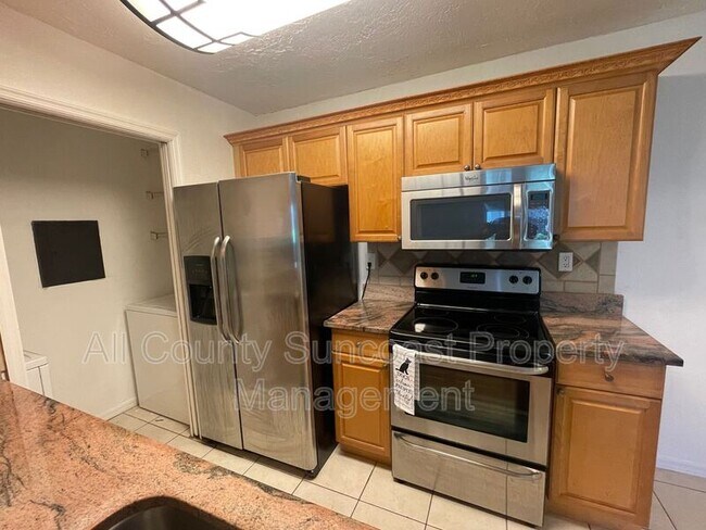 Photo - 10265 Gandy Blvd N Unidad #1007