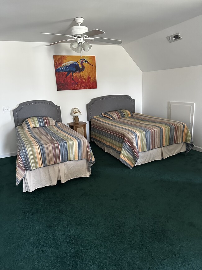 Building Photo - 152 Mariners Dr Unit 1 Rental