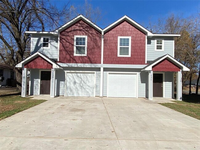 Photo - 129 E Bond St Rental