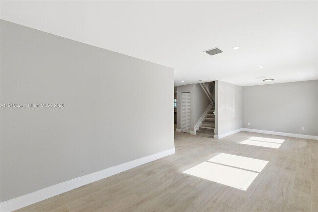 Photo - 11939 SW 218th St