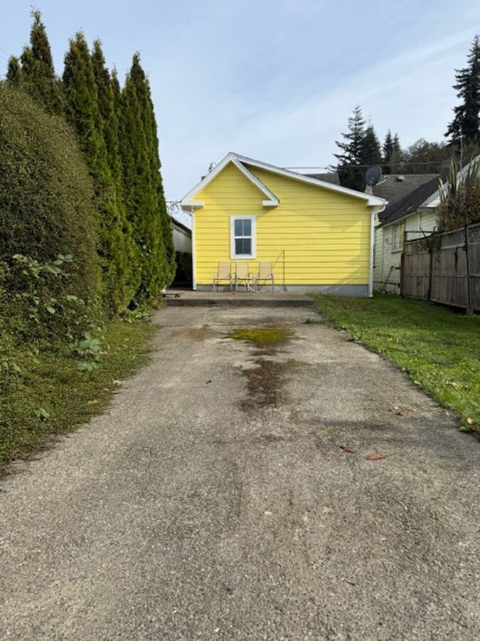 Photo - Charming 2 bed/1 bath Coos Bay Bungalow