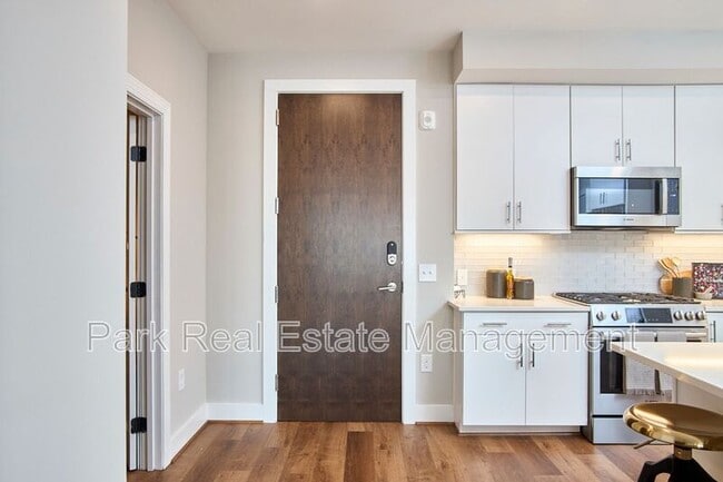 Photo - 214 Hunt St