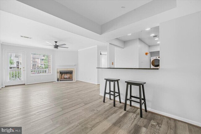 Photo - 5820 Inman Park Cir Unit 220
