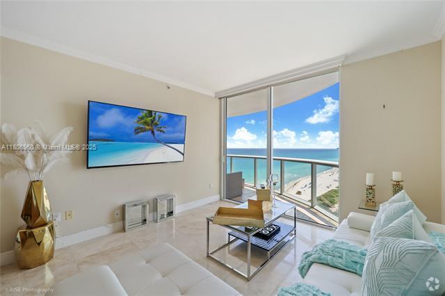 Building Photo - 6365 Collins Ave Rental