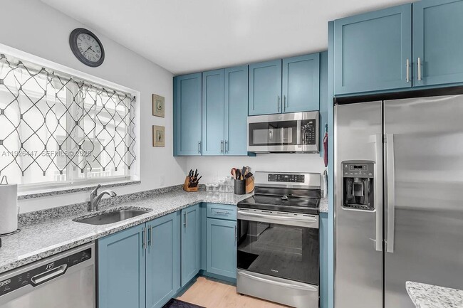 Photo - 10877 Overseas Hwy Unidad 37