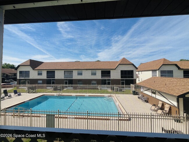 Photo - 2963 Sir Hamilton Cir Unit 8