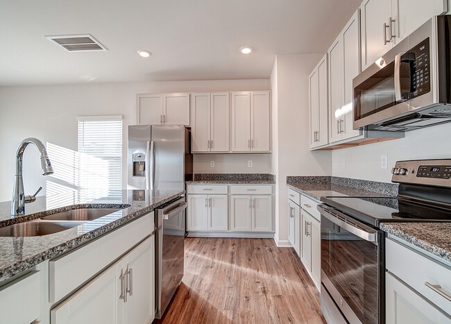 Cocina Beacon - Westmoreland Estates