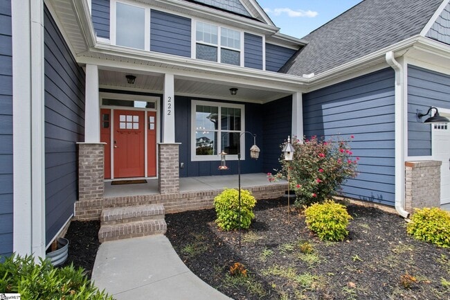 Photo - 222 Montview Cir