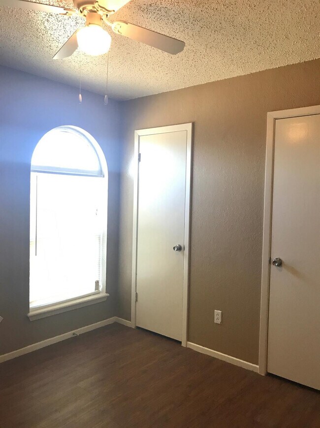 Photo - 6316 27th St