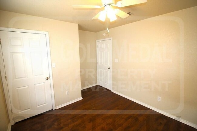 Photo - 3401 Barcelona Dr