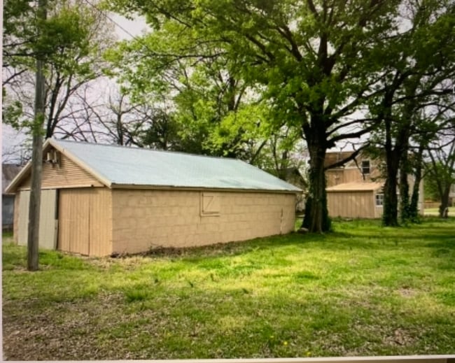 Photo - 2025 E 3rd Ave