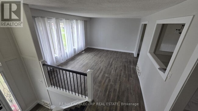 Photo - 17 Larkdale Crescent