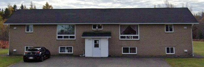 Building Photo - 4-3614 NB-160 Unit 4