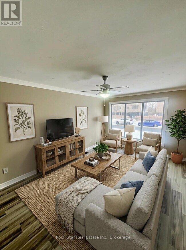 Photo - 269 Montmorency Dr