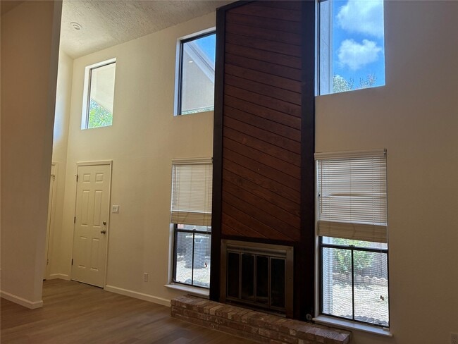Photo - 6401 Deihl Rd Unidad 1011