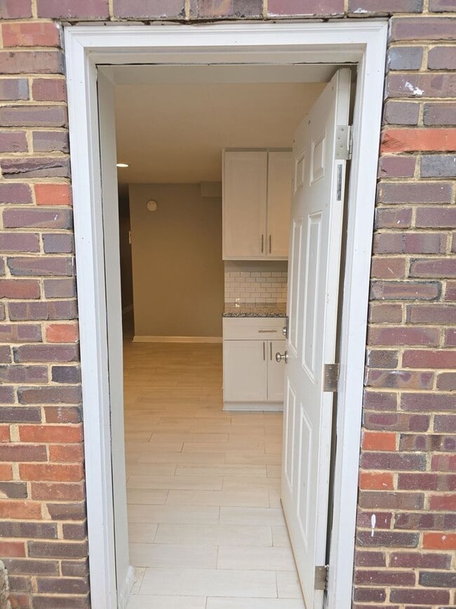 Photo - Studio unit available