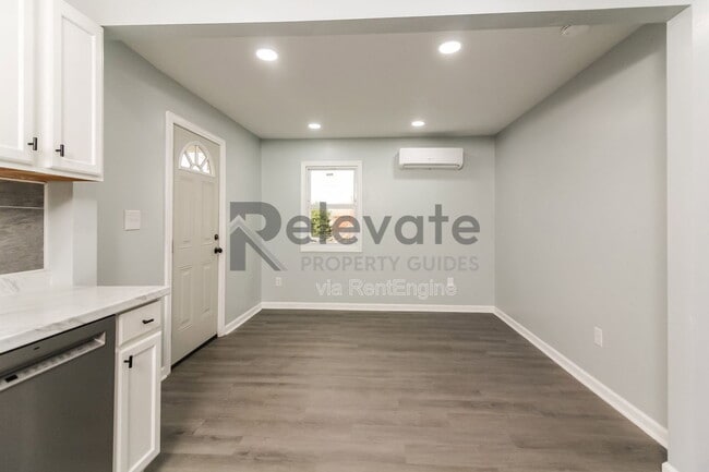 Photo - 129 S Old Church St