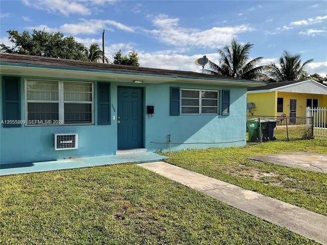 Building Photo - 1195 NW 100th Terrace Unit 1