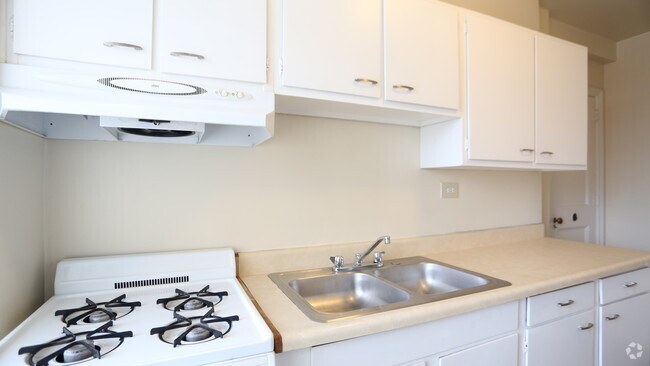 Kitchen - 2BR, 2BA - 1,200 SF