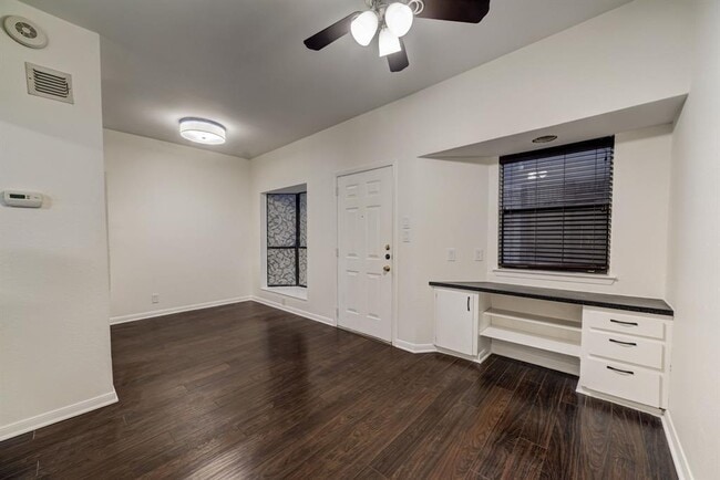 Photo - 3316 Guadalupe St Unit 219