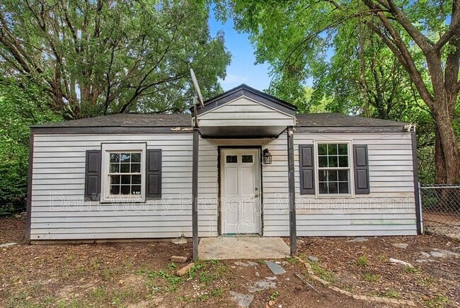 Building Photo - 1216 Lolly Ln